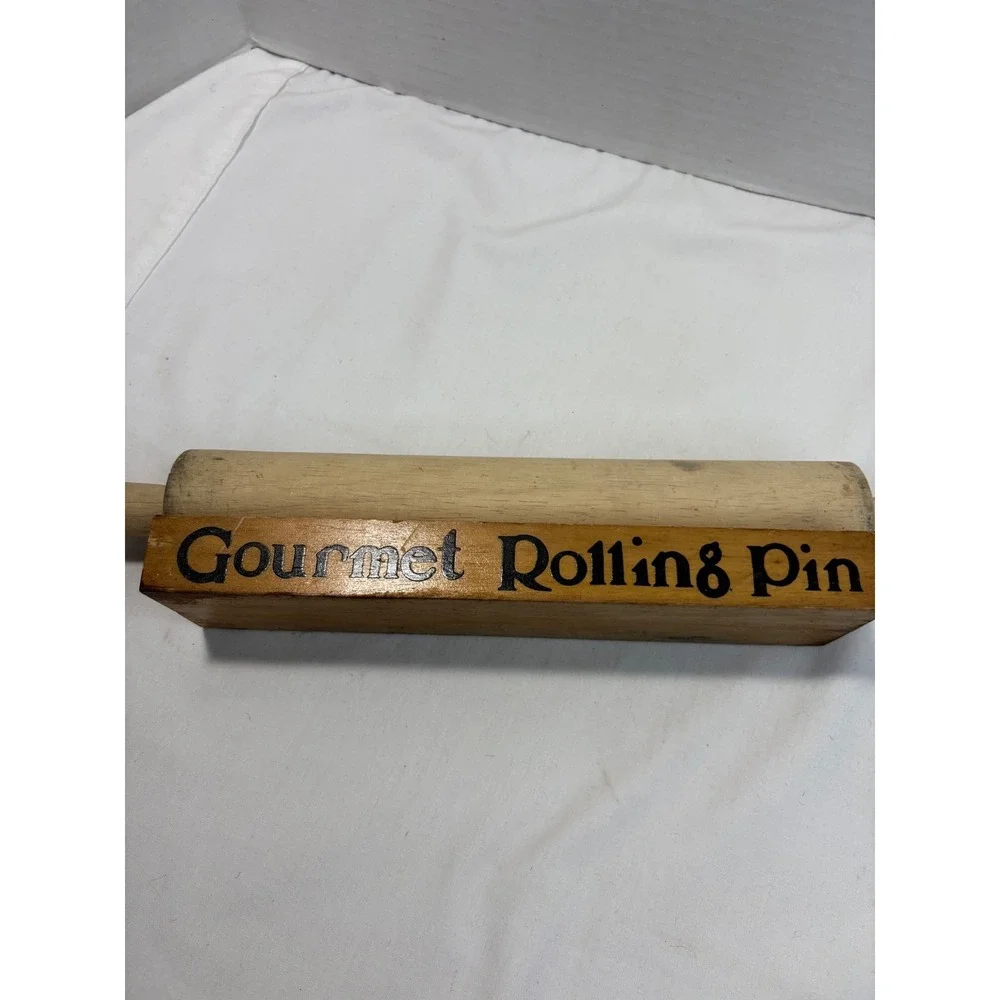 Vintage Wood Gourmet Rolling Pin with Decorative Wooden Display‎ Stand Base